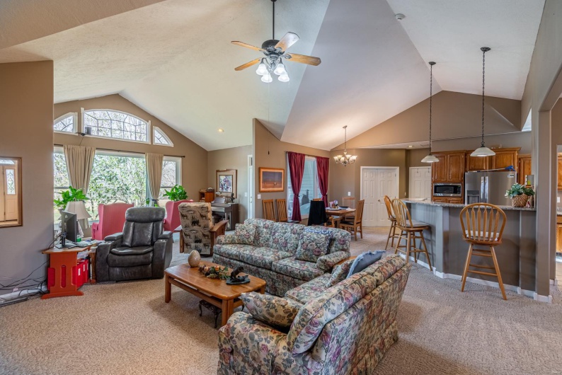 653 Pond Valley Drive, Belleview, Missouri 63623, 4 Bedrooms Bedrooms, 9 Rooms Rooms,3 BathroomsBathrooms,Residential,For Sale,Pond Valley,MAR25016694