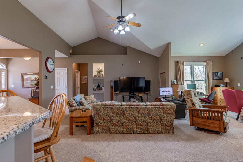 653 Pond Valley Drive, Belleview, Missouri 63623, 4 Bedrooms Bedrooms, 9 Rooms Rooms,3 BathroomsBathrooms,Residential,For Sale,Pond Valley,MAR25016694
