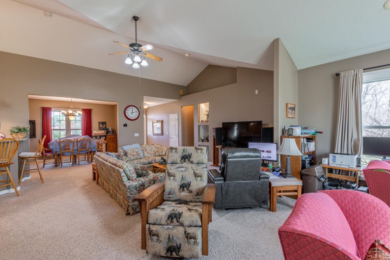 653 Pond Valley Drive, Belleview, Missouri 63623, 4 Bedrooms Bedrooms, 9 Rooms Rooms,3 BathroomsBathrooms,Residential,For Sale,Pond Valley,MAR25016694