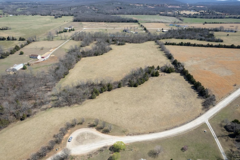 653 Pond Valley Drive, Belleview, Missouri 63623, 4 Bedrooms Bedrooms, 9 Rooms Rooms,3 BathroomsBathrooms,Residential,For Sale,Pond Valley,MAR25016694