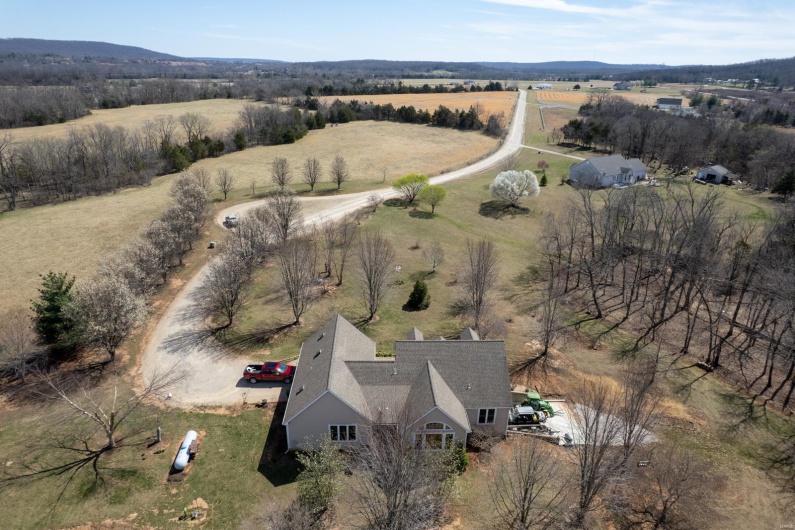 653 Pond Valley Drive, Belleview, Missouri 63623, 4 Bedrooms Bedrooms, 9 Rooms Rooms,3 BathroomsBathrooms,Residential,For Sale,Pond Valley,MAR25016694