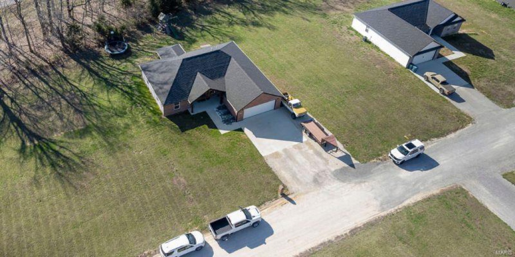 214 Gladiola Street, Jackson, Missouri 63755, 3 Bedrooms Bedrooms, 8 Rooms Rooms,2 BathroomsBathrooms,Residential,For Sale,Gladiola,MAR25016729