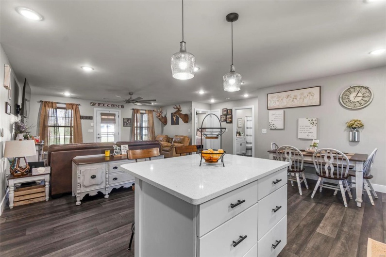 214 Gladiola Street, Jackson, Missouri 63755, 3 Bedrooms Bedrooms, 8 Rooms Rooms,2 BathroomsBathrooms,Residential,For Sale,Gladiola,MAR25016729