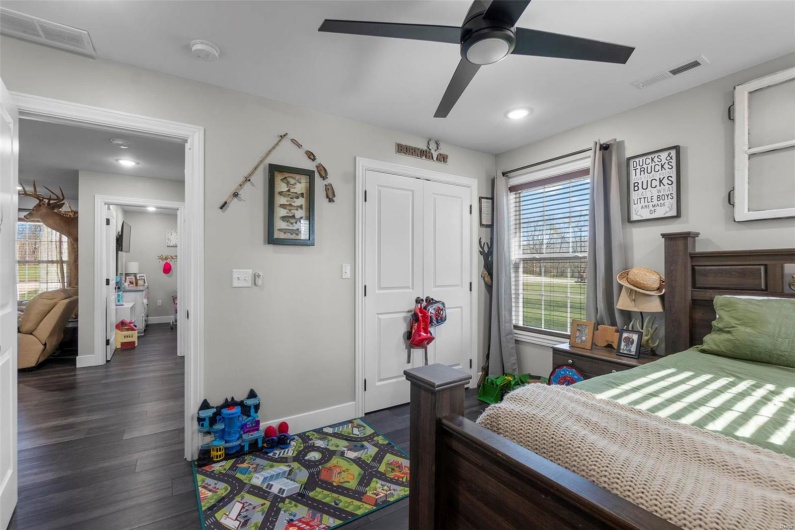 214 Gladiola Street, Jackson, Missouri 63755, 3 Bedrooms Bedrooms, 8 Rooms Rooms,2 BathroomsBathrooms,Residential,For Sale,Gladiola,MAR25016729