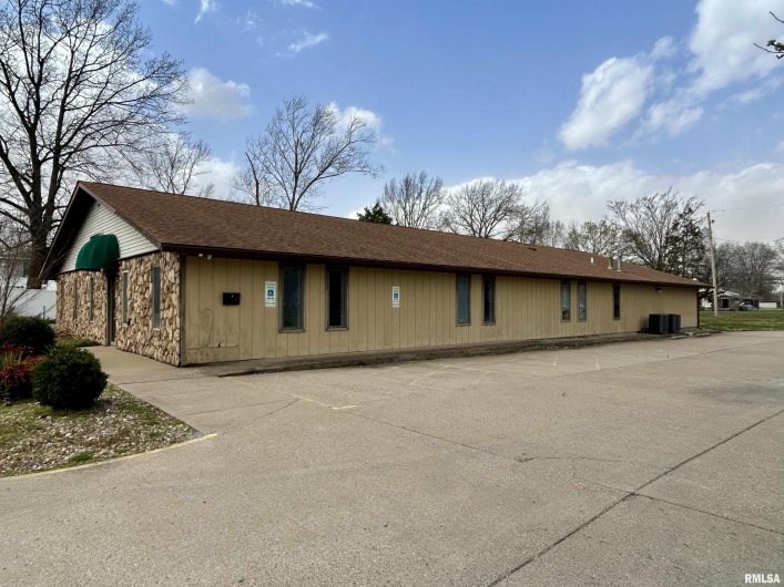 309 JACKSON Street, Carbondale, Illinois 62959, 0 , 0 ,0,Commercial Sale,For Sale,JACKSON,0,RMAQC4261524