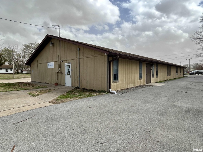 309 JACKSON Street, Carbondale, Illinois 62959, 0 , 0 ,0,Commercial Sale,For Sale,JACKSON,0,RMAQC4261524