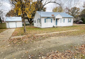 339 W Castor Street, Dexter, Missouri 63841, 2 Bedrooms Bedrooms, 7 Rooms Rooms,1 BathroomBathrooms,Residential,For Sale,W Castor,MAR24073307