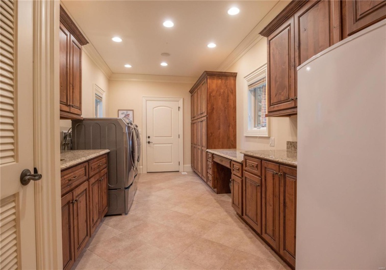 334 Trillium Lane, Cape Girardeau, Missouri 63701, 4 Bedrooms Bedrooms, 12 Rooms Rooms,4 BathroomsBathrooms,Residential,For Sale,Trillium,MAR25017147