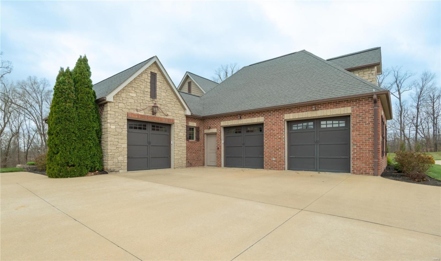 334 Trillium Lane, Cape Girardeau, Missouri 63701, 4 Bedrooms Bedrooms, 12 Rooms Rooms,4 BathroomsBathrooms,Residential,For Sale,Trillium,MAR25017147
