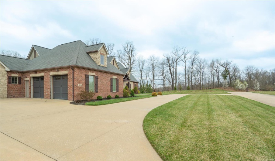 334 Trillium Lane, Cape Girardeau, Missouri 63701, 4 Bedrooms Bedrooms, 12 Rooms Rooms,4 BathroomsBathrooms,Residential,For Sale,Trillium,MAR25017147