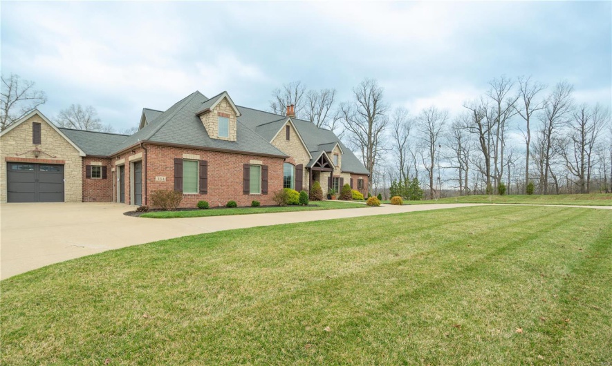 334 Trillium Lane, Cape Girardeau, Missouri 63701, 4 Bedrooms Bedrooms, 12 Rooms Rooms,4 BathroomsBathrooms,Residential,For Sale,Trillium,MAR25017147