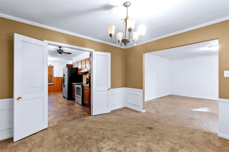 600 Butler, Kennett, Missouri 63857, 3 Bedrooms Bedrooms, 11 Rooms Rooms,3 BathroomsBathrooms,Residential,For Sale,Butler,MAR24072968