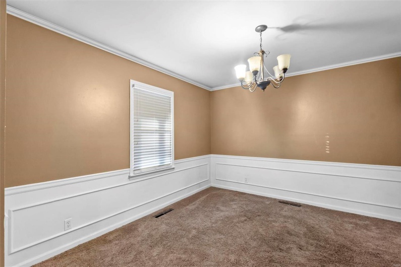 600 Butler, Kennett, Missouri 63857, 3 Bedrooms Bedrooms, 11 Rooms Rooms,3 BathroomsBathrooms,Residential,For Sale,Butler,MAR24072968