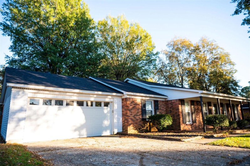 600 Butler, Kennett, Missouri 63857, 3 Bedrooms Bedrooms, 11 Rooms Rooms,3 BathroomsBathrooms,Residential,For Sale,Butler,MAR24072968