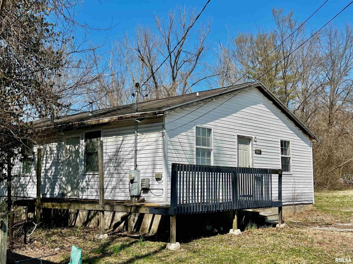 422 Brush Street, Carbondale, Illinois 62901, 4 Bedrooms Bedrooms, 0 ,2 BathroomsBathrooms,Residential,For Sale,Brush,0,RMAEB457216