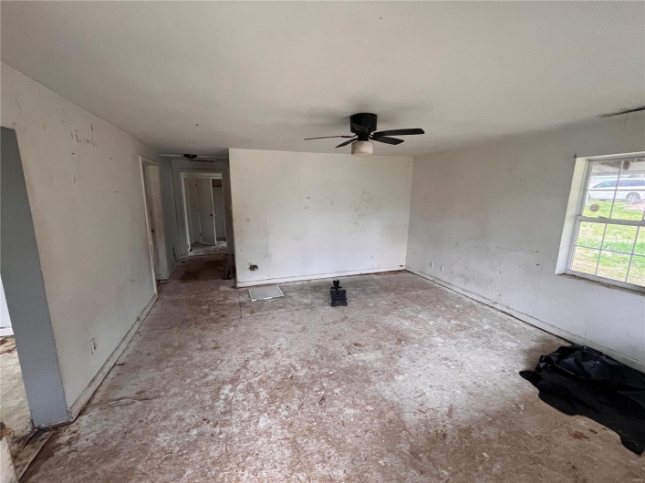 1487 County Road 467, Poplar Bluff, Missouri 63901, 3 Bedrooms Bedrooms, 6 Rooms Rooms,1 BathroomBathrooms,Residential,For Sale,County Road 467,MAR25017421