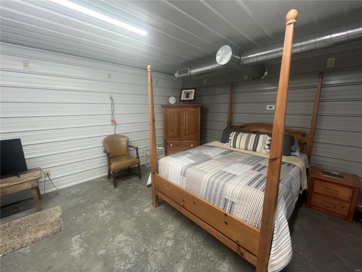 1201 Madison 504, Fredericktown, Missouri 63645, 1 Bedroom Bedrooms, 3 Rooms Rooms,1 BathroomBathrooms,Farm,For Sale,Madison 504,MAR25017448