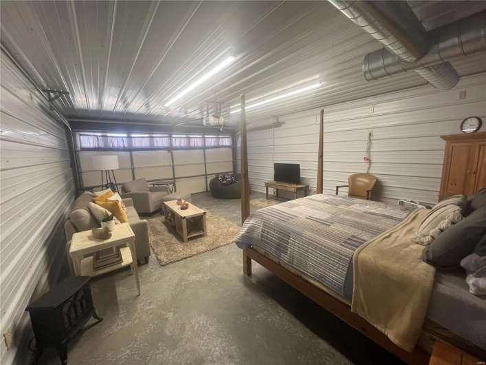 1201 Madison 504, Fredericktown, Missouri 63645, 1 Bedroom Bedrooms, 3 Rooms Rooms,1 BathroomBathrooms,Farm,For Sale,Madison 504,MAR25017448