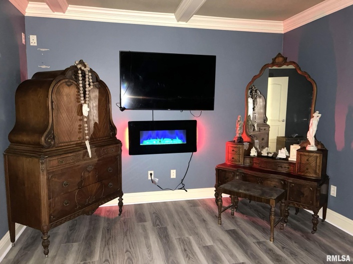 6180 Reevesville Road, Grantsburg, Illinois 62943, 3 Bedrooms Bedrooms, 0 ,2 BathroomsBathrooms,Residential,For Sale,Reevesville,0,RMAEB457231