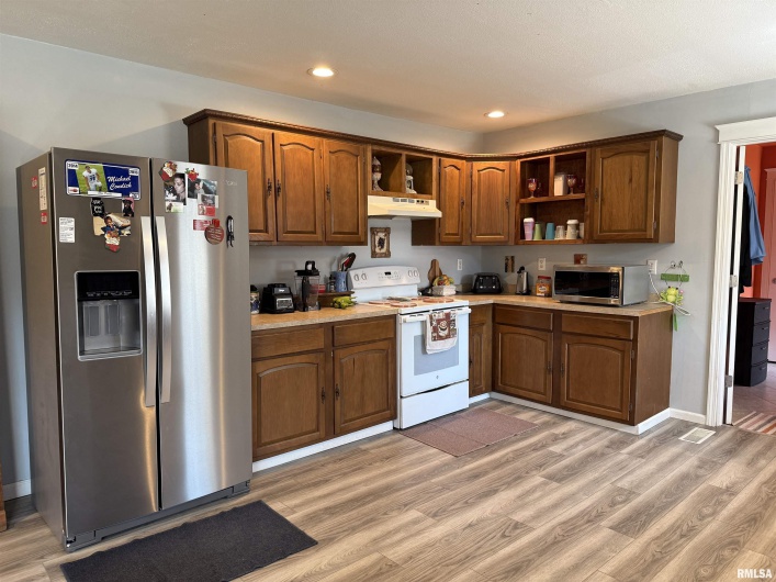 6180 Reevesville Road, Grantsburg, Illinois 62943, 3 Bedrooms Bedrooms, 0 ,2 BathroomsBathrooms,Residential,For Sale,Reevesville,0,RMAEB457231
