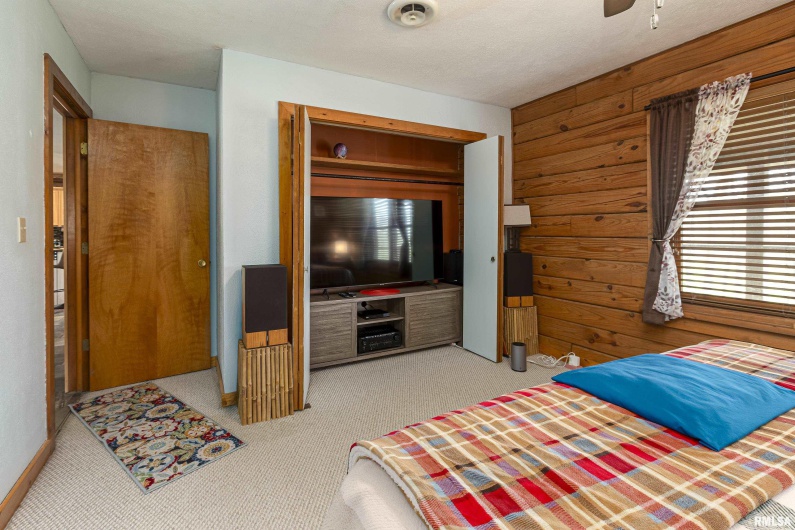 320 NELSON Lane, Grantsburg, Illinois 62943, 3 Bedrooms Bedrooms, 0 ,2 BathroomsBathrooms,Residential,For Sale,NELSON,0,RMAEB457234