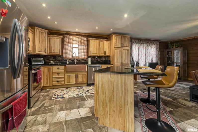 320 NELSON Lane, Grantsburg, Illinois 62943, 3 Bedrooms Bedrooms, 0 ,2 BathroomsBathrooms,Residential,For Sale,NELSON,0,RMAEB457234