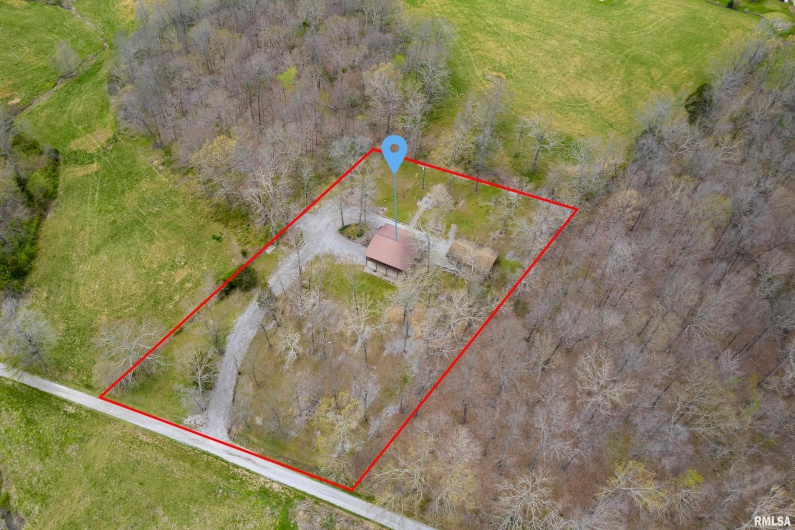 320 NELSON Lane, Grantsburg, Illinois 62943, 3 Bedrooms Bedrooms, 0 ,2 BathroomsBathrooms,Residential,For Sale,NELSON,0,RMAEB457234