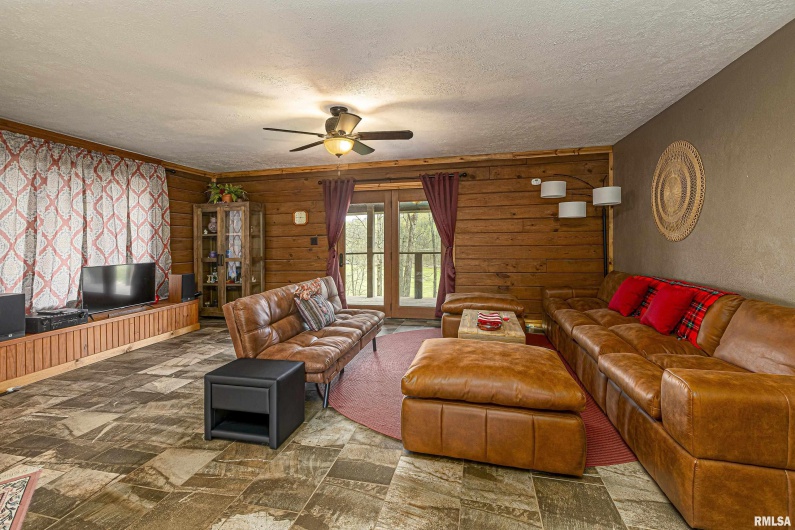 320 NELSON Lane, Grantsburg, Illinois 62943, 3 Bedrooms Bedrooms, 0 ,2 BathroomsBathrooms,Residential,For Sale,NELSON,0,RMAEB457234
