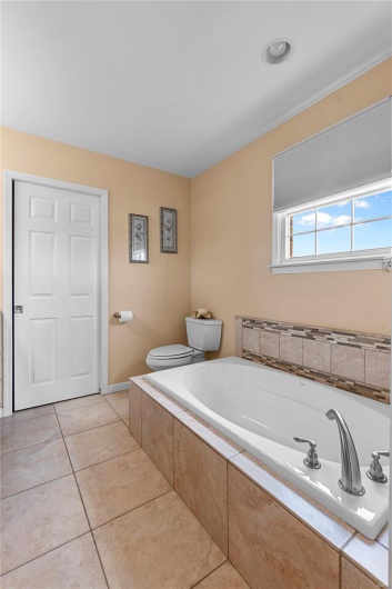 265 Open Meadows Lane, Perryville, Missouri 63775, 3 Bedrooms Bedrooms, 7 Rooms Rooms,2 BathroomsBathrooms,Residential,For Sale,Open Meadows,MAR25016985