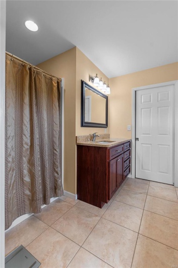 265 Open Meadows Lane, Perryville, Missouri 63775, 3 Bedrooms Bedrooms, 7 Rooms Rooms,2 BathroomsBathrooms,Residential,For Sale,Open Meadows,MAR25016985