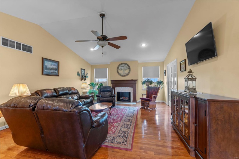 265 Open Meadows Lane, Perryville, Missouri 63775, 3 Bedrooms Bedrooms, 7 Rooms Rooms,2 BathroomsBathrooms,Residential,For Sale,Open Meadows,MAR25016985