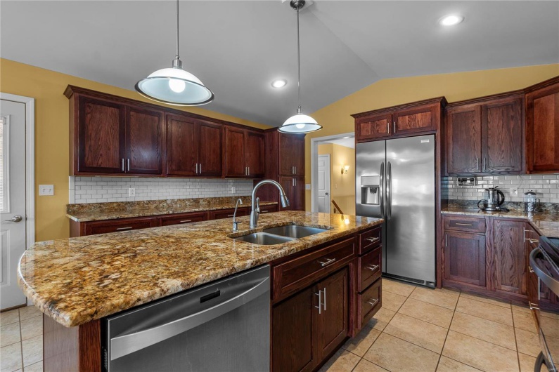 265 Open Meadows Lane, Perryville, Missouri 63775, 3 Bedrooms Bedrooms, 7 Rooms Rooms,2 BathroomsBathrooms,Residential,For Sale,Open Meadows,MAR25016985