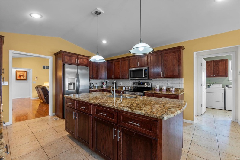 265 Open Meadows Lane, Perryville, Missouri 63775, 3 Bedrooms Bedrooms, 7 Rooms Rooms,2 BathroomsBathrooms,Residential,For Sale,Open Meadows,MAR25016985