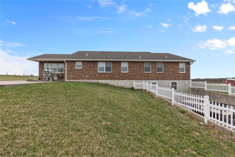 265 Open Meadows Lane, Perryville, Missouri 63775, 3 Bedrooms Bedrooms, 7 Rooms Rooms,2 BathroomsBathrooms,Residential,For Sale,Open Meadows,MAR25016985