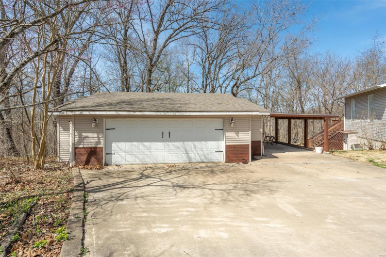 465 Hickory Meadow Lane, Poplar Bluff, Missouri 63901, 5 Bedrooms Bedrooms, 14 Rooms Rooms,4 BathroomsBathrooms,Residential,For Sale,Hickory Meadow,MAR25017204