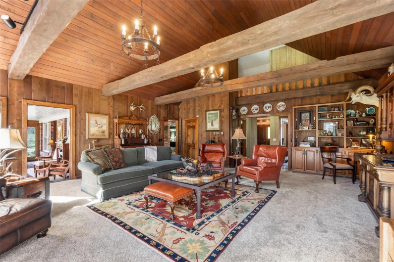 167 Red Fox Lane, Cape Girardeau, Missouri 63701, 6 Bedrooms Bedrooms, 10 Rooms Rooms,4 BathroomsBathrooms,Residential,For Sale,Red Fox,MAR25015230