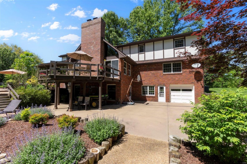 167 Red Fox Lane, Cape Girardeau, Missouri 63701, 6 Bedrooms Bedrooms, 10 Rooms Rooms,4 BathroomsBathrooms,Residential,For Sale,Red Fox,MAR25015230