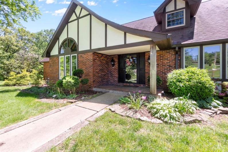 167 Red Fox Lane, Cape Girardeau, Missouri 63701, 6 Bedrooms Bedrooms, 10 Rooms Rooms,4 BathroomsBathrooms,Residential,For Sale,Red Fox,MAR25015230