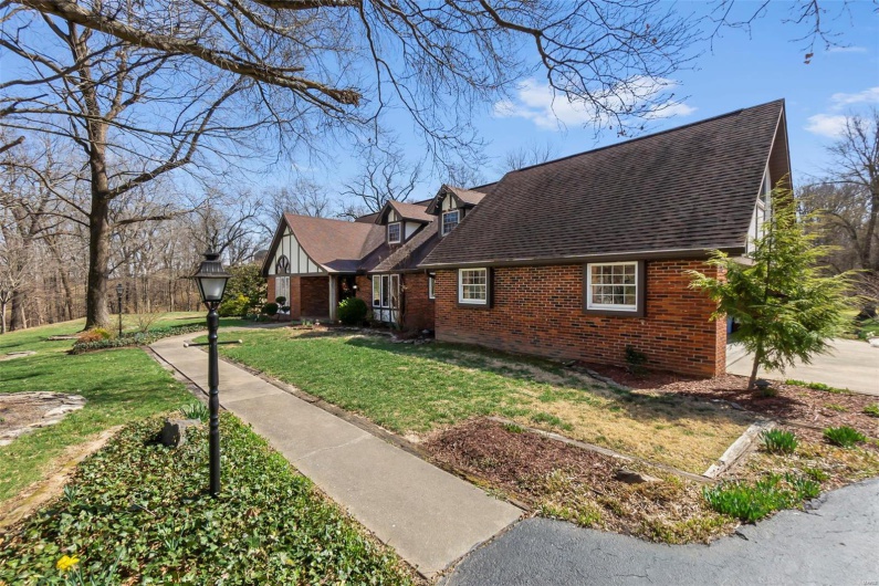 167 Red Fox Lane, Cape Girardeau, Missouri 63701, 6 Bedrooms Bedrooms, 10 Rooms Rooms,4 BathroomsBathrooms,Residential,For Sale,Red Fox,MAR25015230
