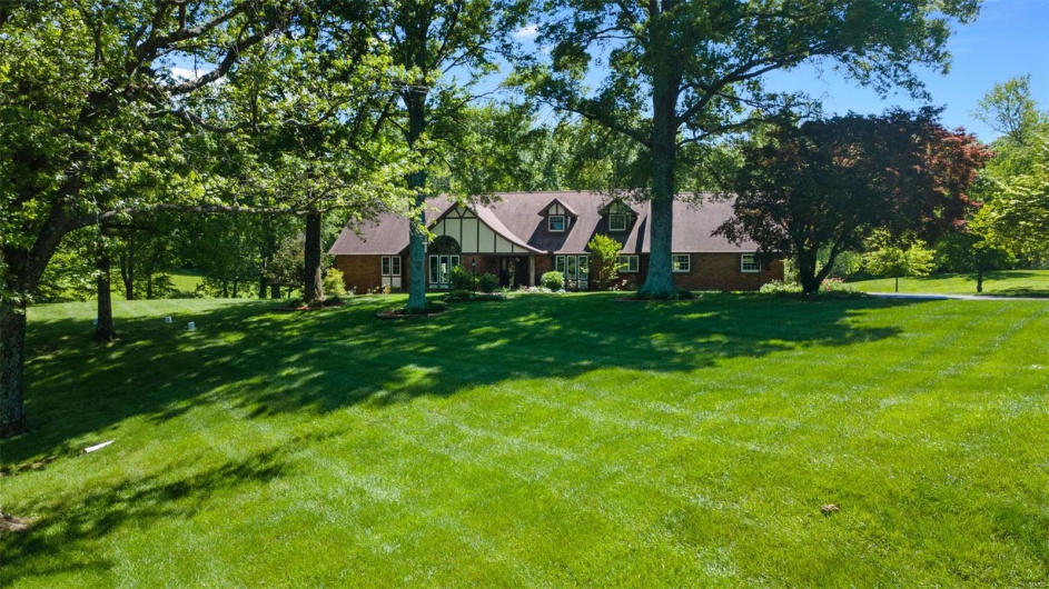 167 Red Fox Lane, Cape Girardeau, Missouri 63701, 6 Bedrooms Bedrooms, 10 Rooms Rooms,4 BathroomsBathrooms,Residential,For Sale,Red Fox,MAR25015230