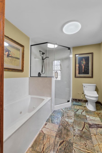 167 Red Fox Lane, Cape Girardeau, Missouri 63701, 6 Bedrooms Bedrooms, 10 Rooms Rooms,4 BathroomsBathrooms,Residential,For Sale,Red Fox,MAR25015230