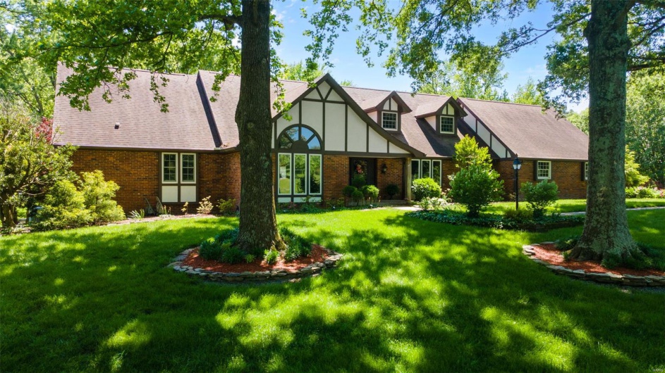 167 Red Fox Lane, Cape Girardeau, Missouri 63701, 6 Bedrooms Bedrooms, 10 Rooms Rooms,4 BathroomsBathrooms,Residential,For Sale,Red Fox,MAR25015230