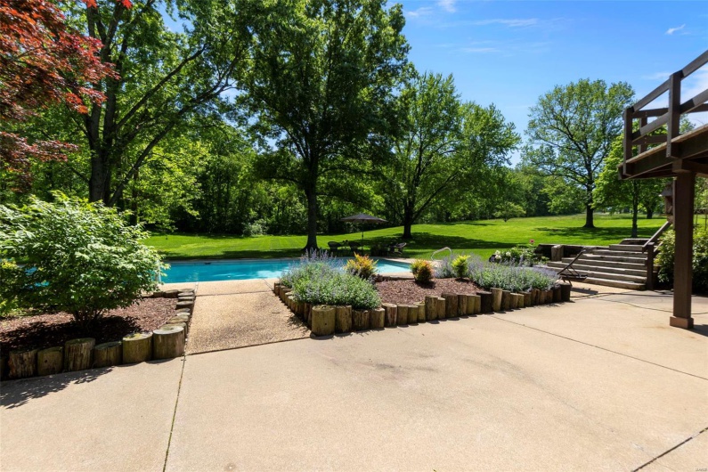 167 Red Fox Lane, Cape Girardeau, Missouri 63701, 6 Bedrooms Bedrooms, 10 Rooms Rooms,4 BathroomsBathrooms,Residential,For Sale,Red Fox,MAR25015230