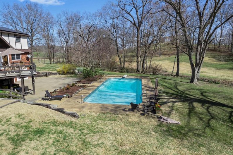 167 Red Fox Lane, Cape Girardeau, Missouri 63701, 6 Bedrooms Bedrooms, 10 Rooms Rooms,4 BathroomsBathrooms,Residential,For Sale,Red Fox,MAR25015230