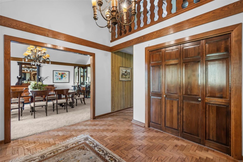 167 Red Fox Lane, Cape Girardeau, Missouri 63701, 6 Bedrooms Bedrooms, 10 Rooms Rooms,4 BathroomsBathrooms,Residential,For Sale,Red Fox,MAR25015230