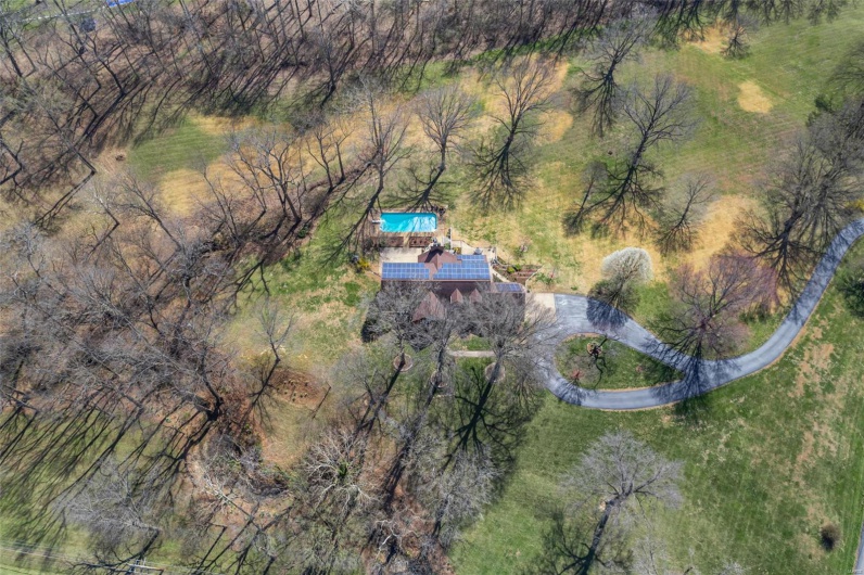 167 Red Fox Lane, Cape Girardeau, Missouri 63701, 6 Bedrooms Bedrooms, 10 Rooms Rooms,4 BathroomsBathrooms,Residential,For Sale,Red Fox,MAR25015230