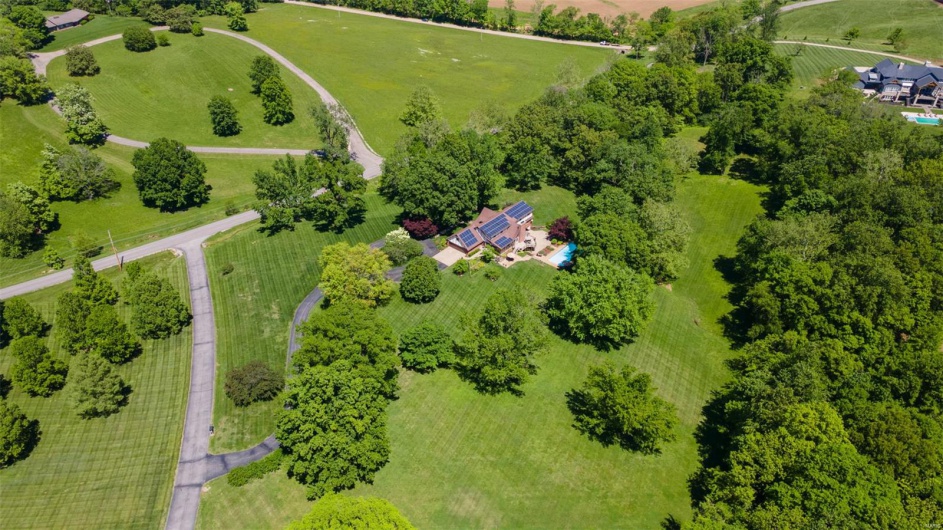 167 Red Fox Lane, Cape Girardeau, Missouri 63701, 6 Bedrooms Bedrooms, 10 Rooms Rooms,4 BathroomsBathrooms,Residential,For Sale,Red Fox,MAR25015230