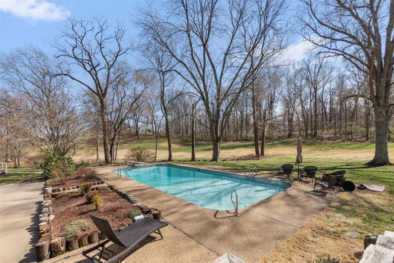 167 Red Fox Lane, Cape Girardeau, Missouri 63701, 6 Bedrooms Bedrooms, 10 Rooms Rooms,4 BathroomsBathrooms,Residential,For Sale,Red Fox,MAR25015230