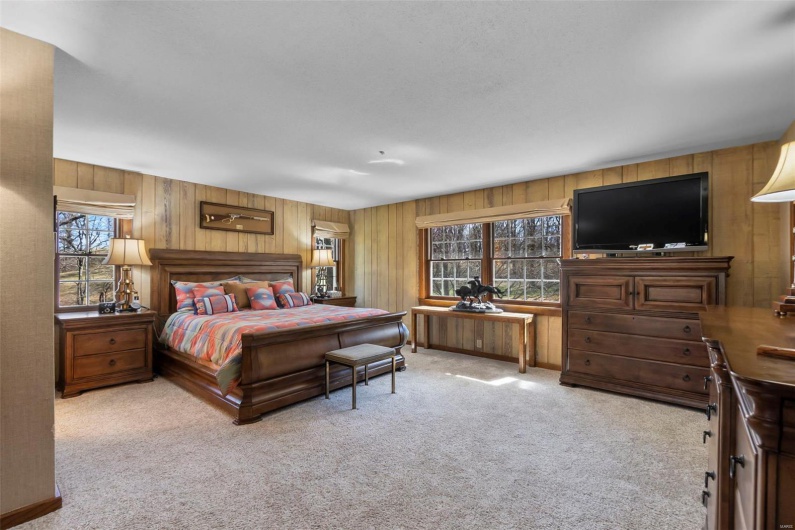 167 Red Fox Lane, Cape Girardeau, Missouri 63701, 6 Bedrooms Bedrooms, 10 Rooms Rooms,4 BathroomsBathrooms,Residential,For Sale,Red Fox,MAR25015230