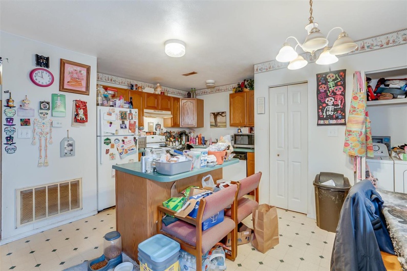 1920 Hamilton Street, Murphysboro, Illinois 62966, ,Residential Income,For Sale,Hamilton,MAR25015165
